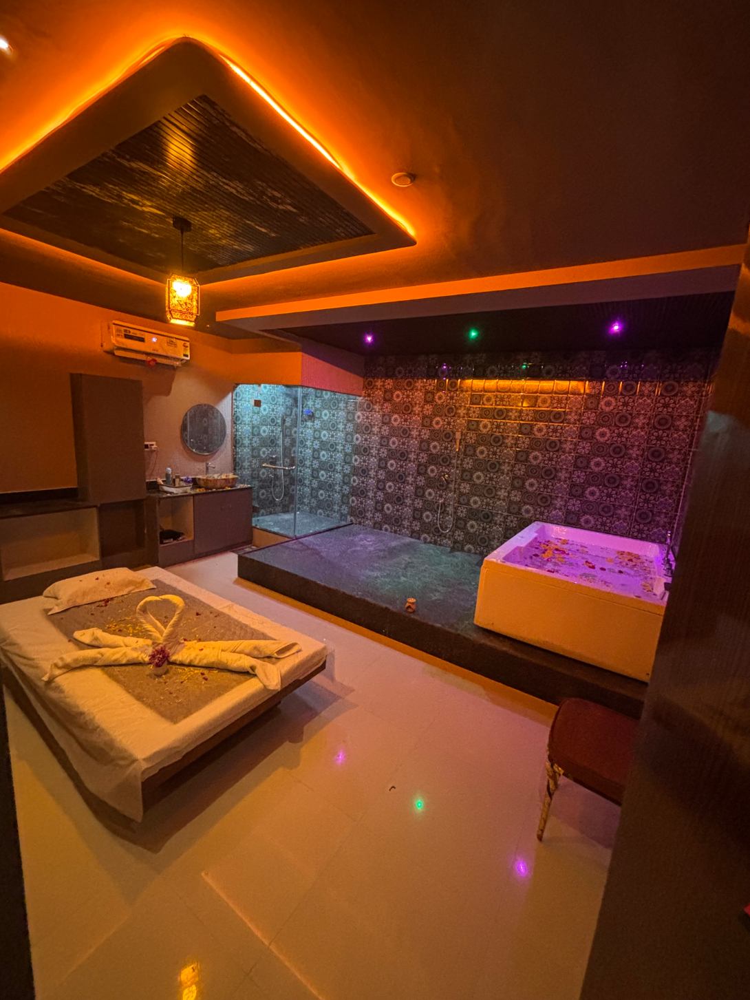 Luxury Spa Details Bijapur